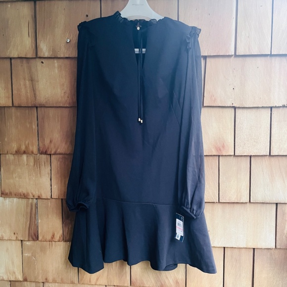 Tommy Hilfiger Keyhole Neckline Black Dress Chiffon Sleeves Ruffle Bottom 10 - Picture 2 of 11